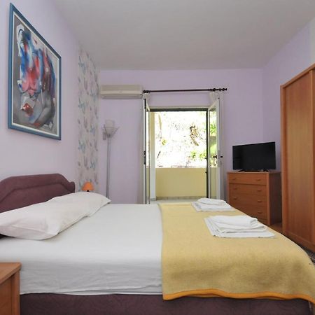 Apartments Balic Свети Стефан Екстериор снимка