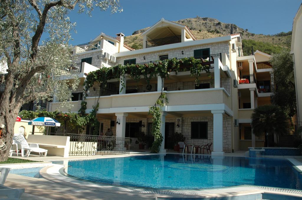 Apartments Balic Свети Стефан Екстериор снимка