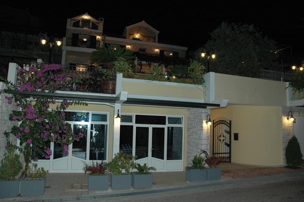 Apartments Balic Свети Стефан Екстериор снимка