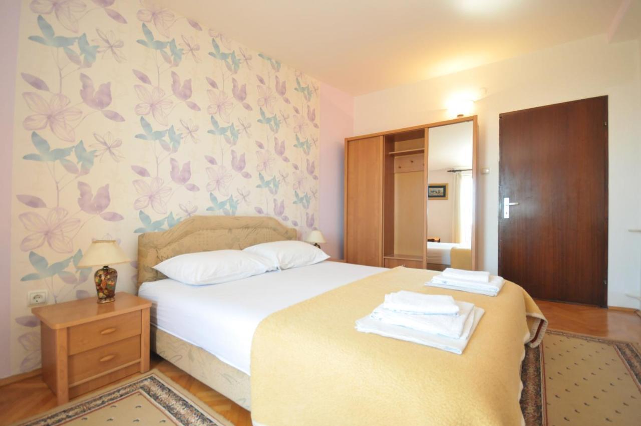 Apartments Balic Свети Стефан Екстериор снимка
