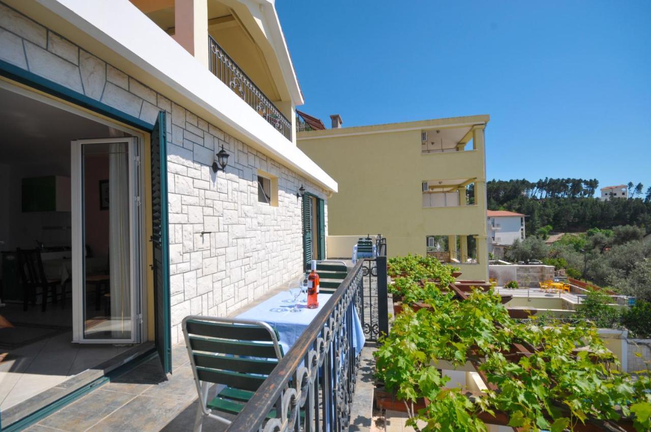 Apartments Balic Свети Стефан Екстериор снимка