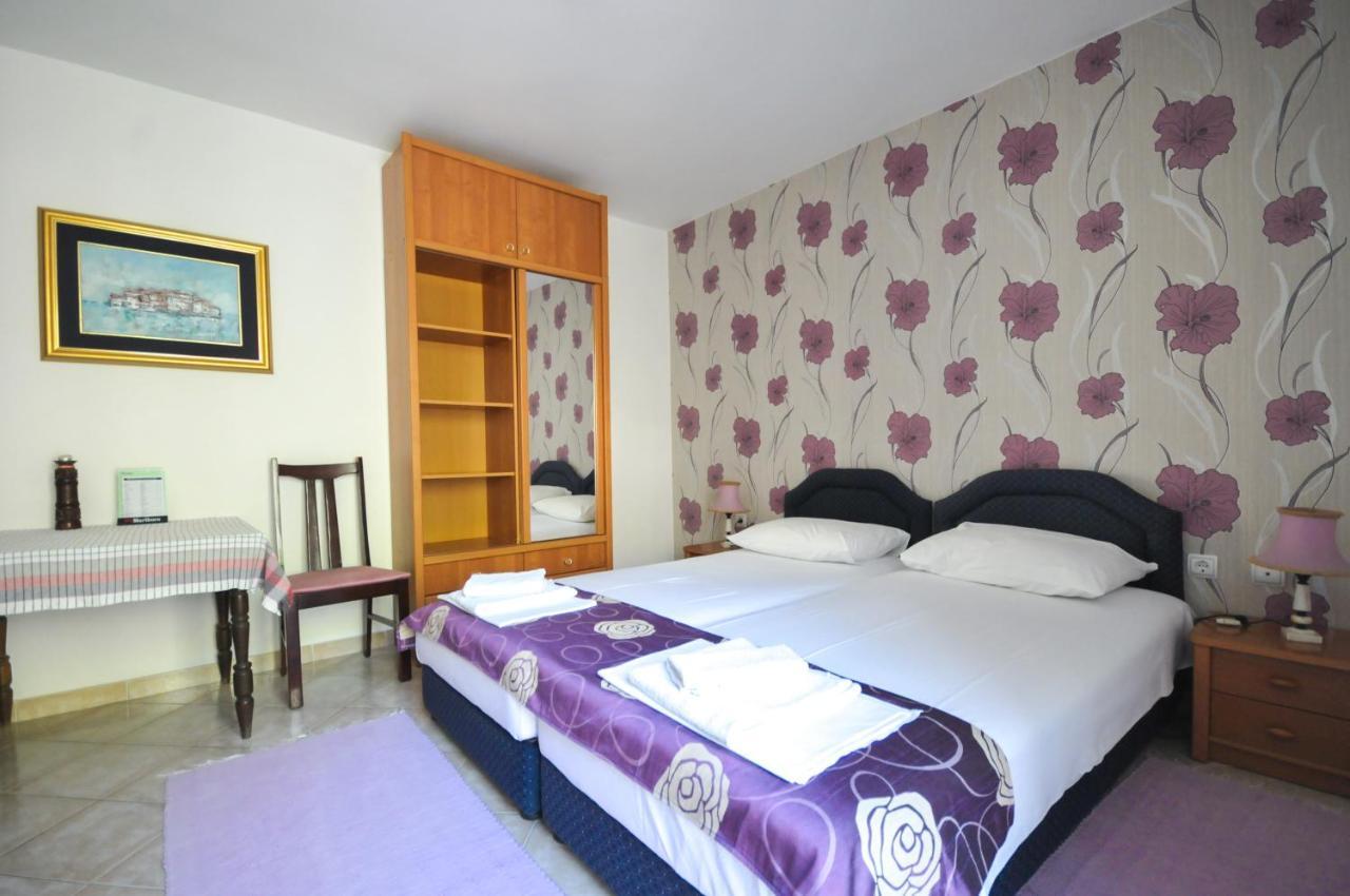 Apartments Balic Свети Стефан Екстериор снимка