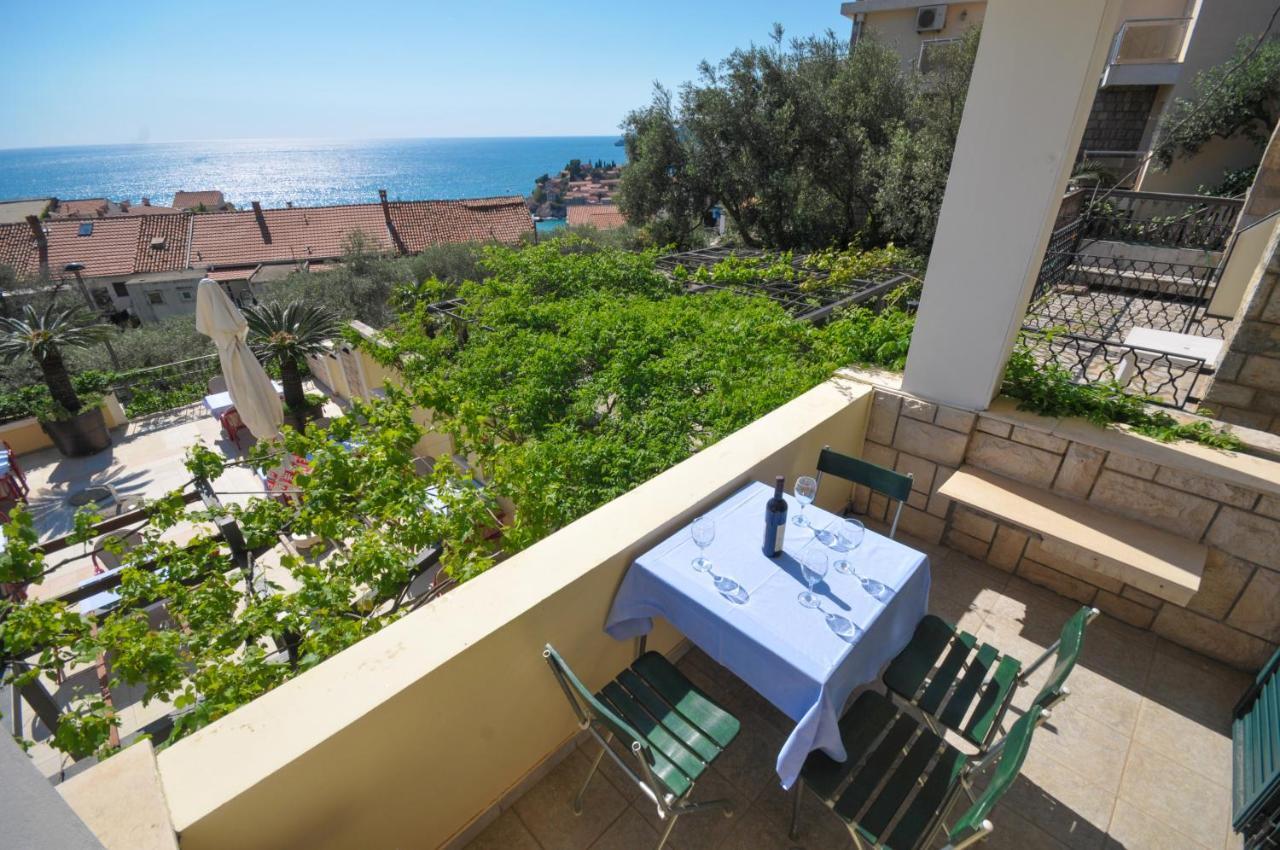 Apartments Balic Свети Стефан Екстериор снимка