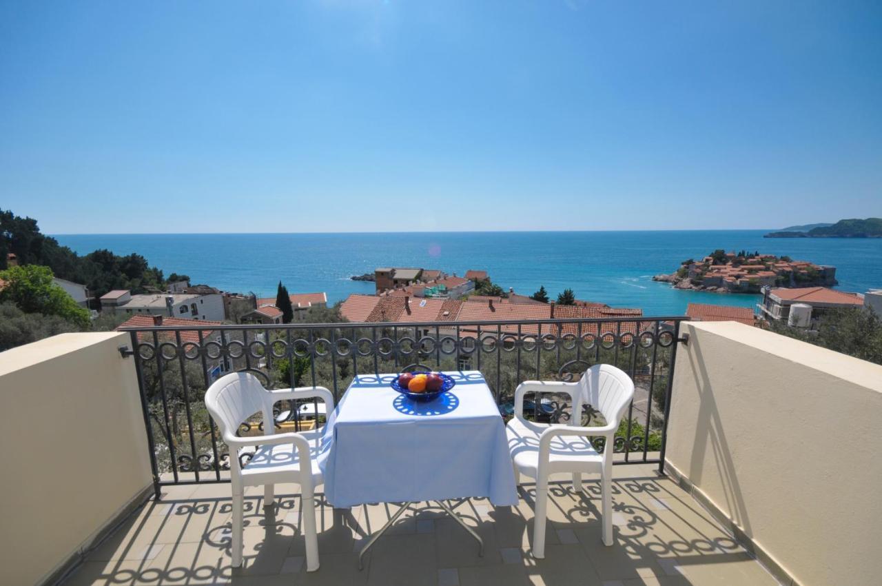 Apartments Balic Свети Стефан Екстериор снимка