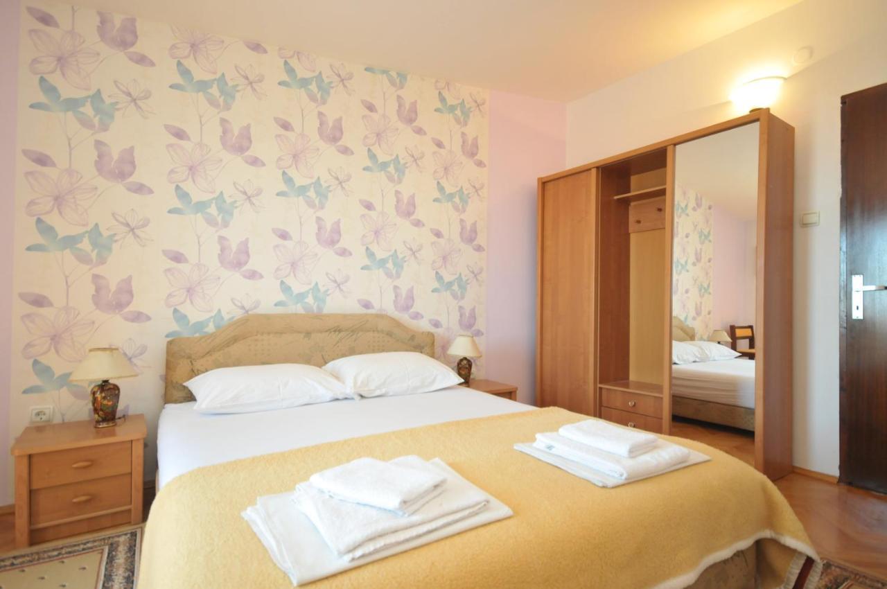 Apartments Balic Свети Стефан Екстериор снимка