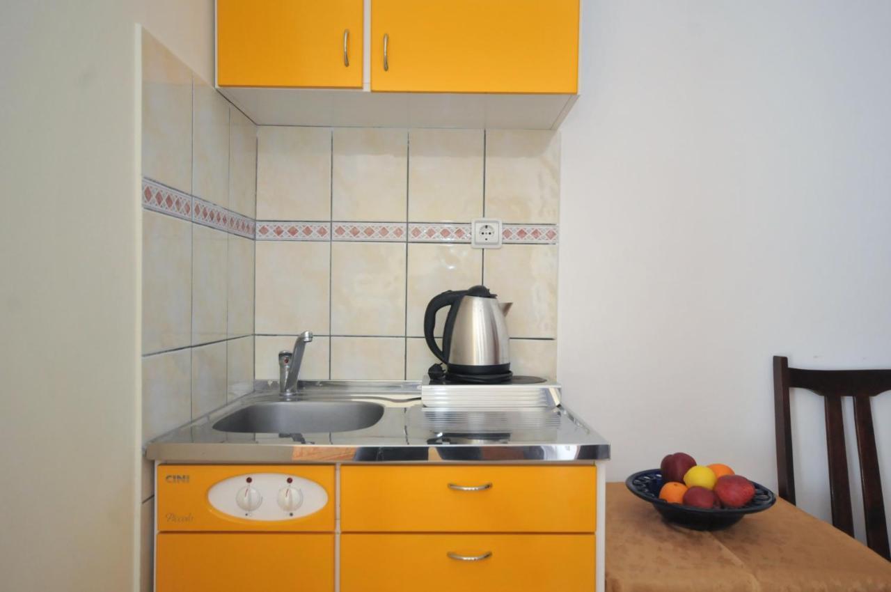 Apartments Balic Свети Стефан Екстериор снимка