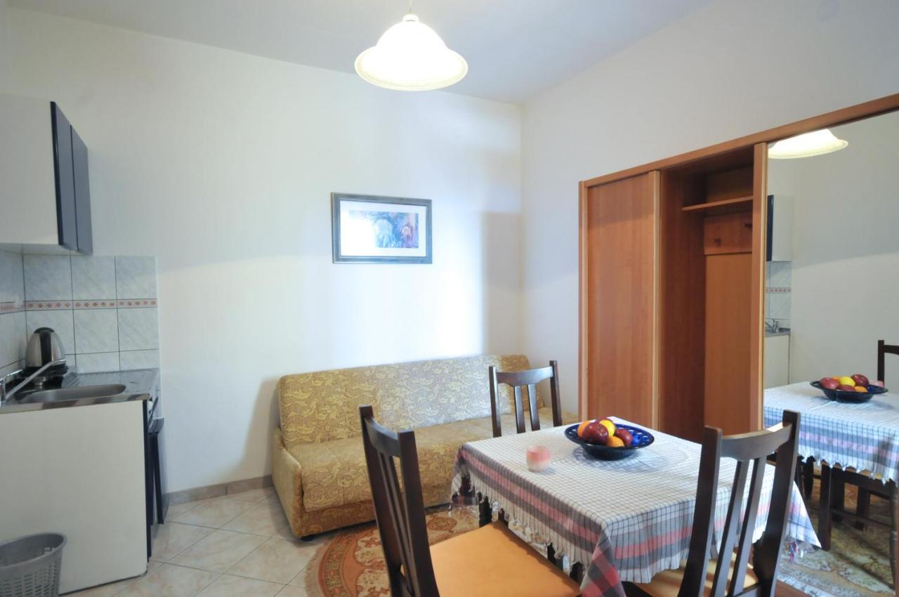 Apartments Balic Свети Стефан Екстериор снимка