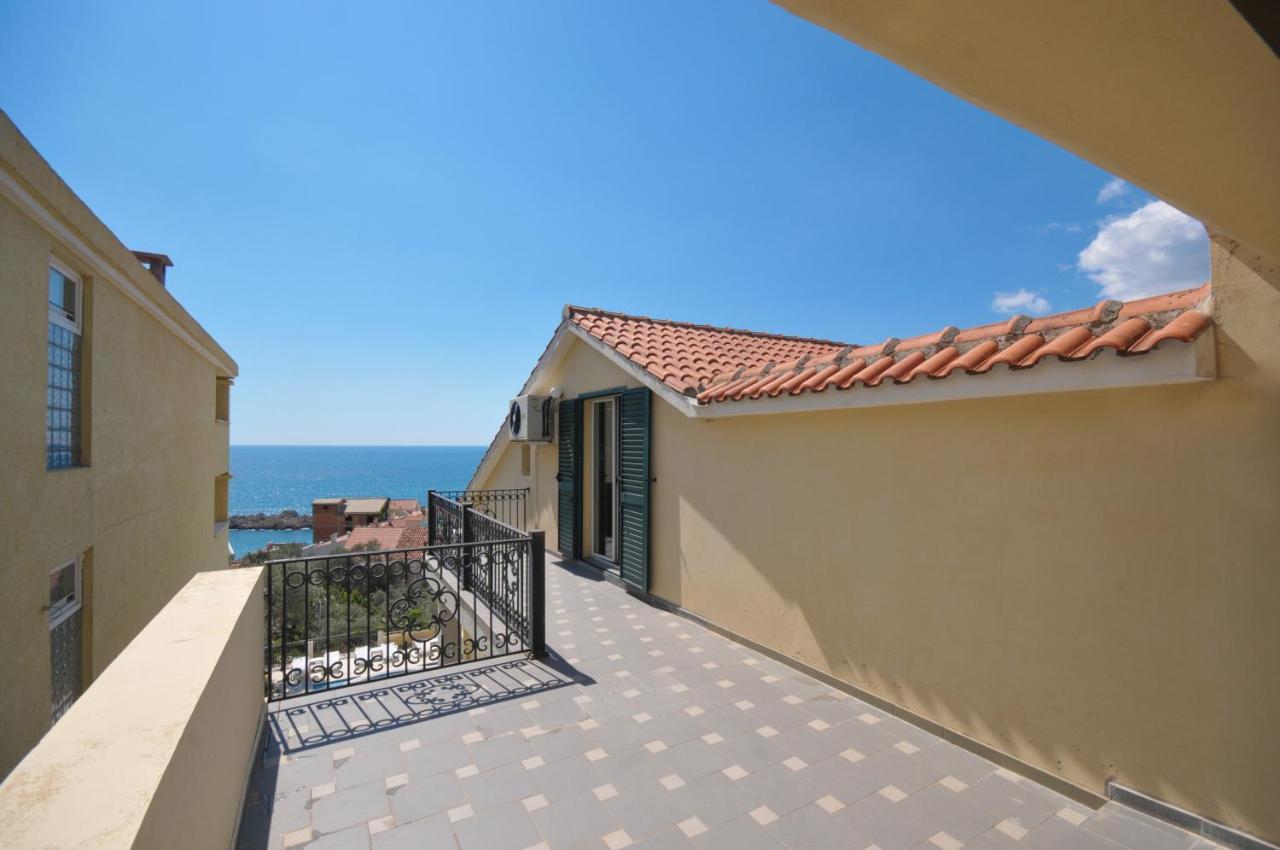Apartments Balic Свети Стефан Екстериор снимка