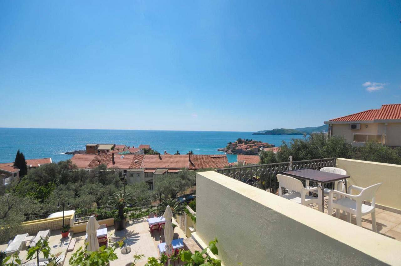 Apartments Balic Свети Стефан Екстериор снимка