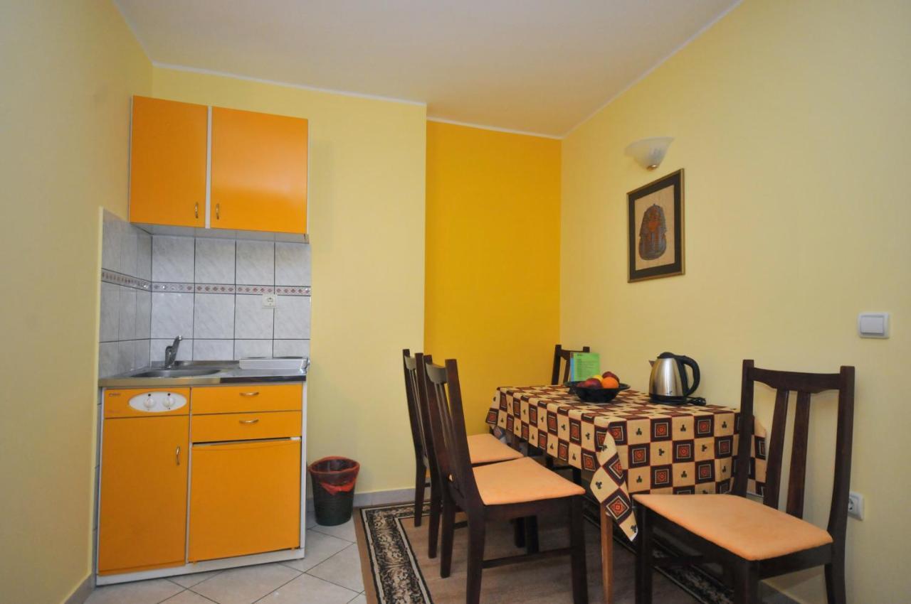 Apartments Balic Свети Стефан Екстериор снимка