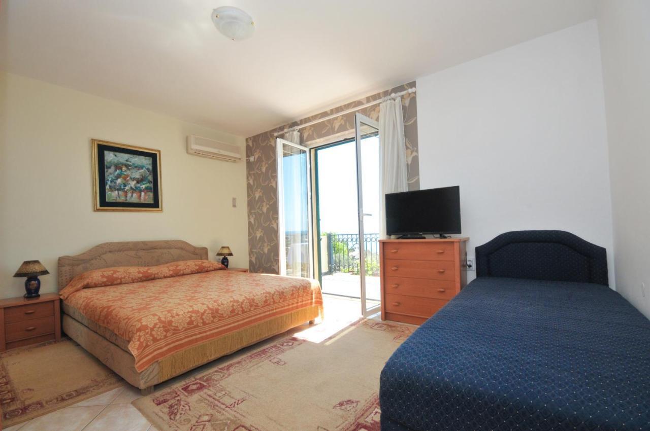 Apartments Balic Свети Стефан Екстериор снимка