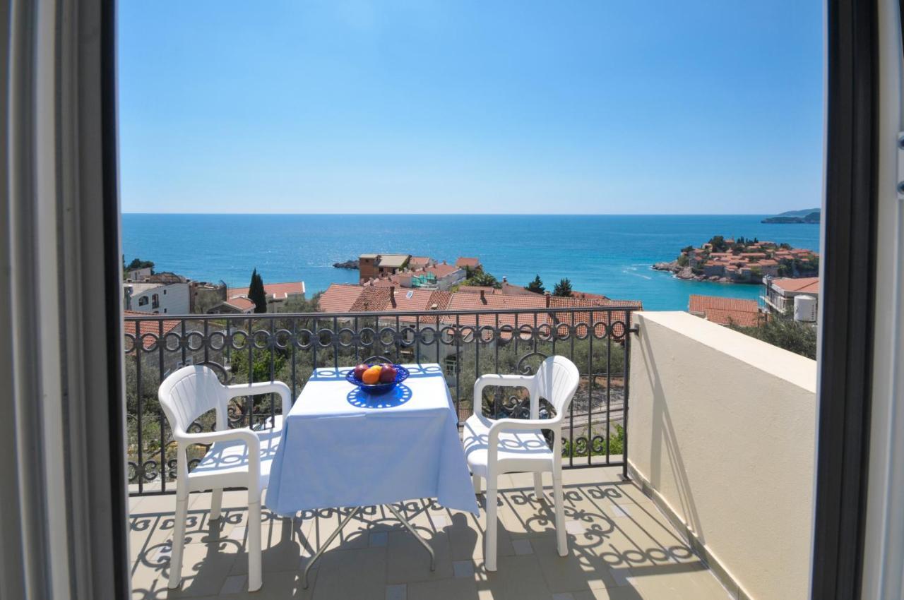 Apartments Balic Свети Стефан Екстериор снимка