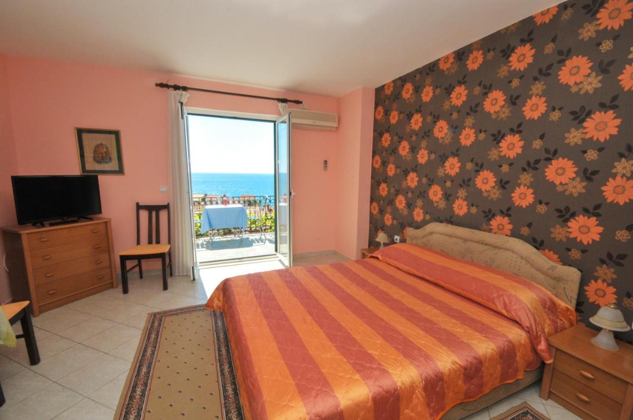 Apartments Balic Свети Стефан Екстериор снимка