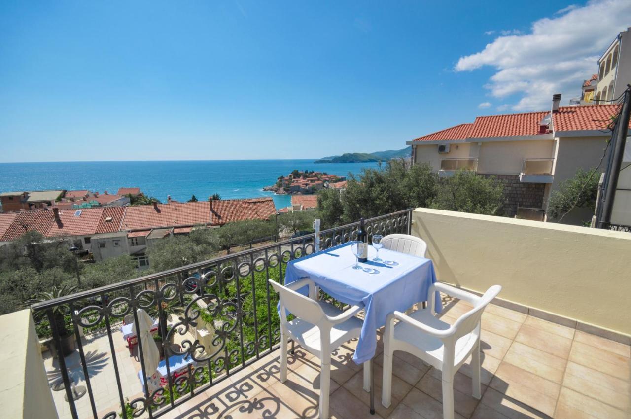 Apartments Balic Свети Стефан Екстериор снимка